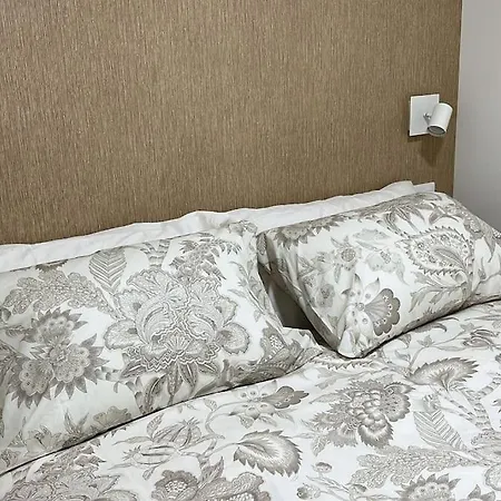 Al Lado De La Playa De Canteras Apartment *